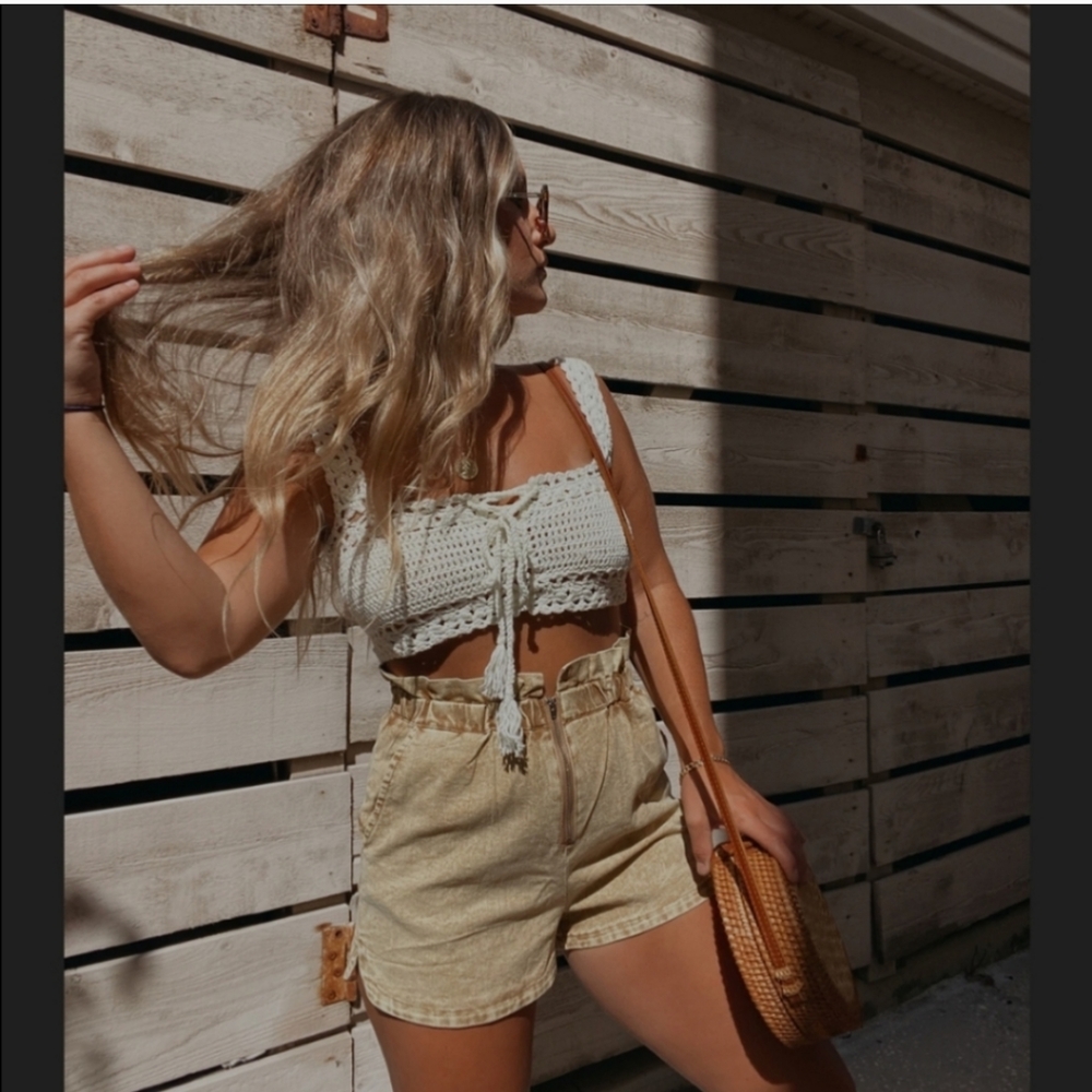 Chic by ally b sunshine state shorts 🌞